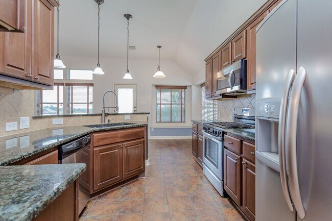 Building Photo - Your Ideal Home Awaits – 4BR, 3BA & More!