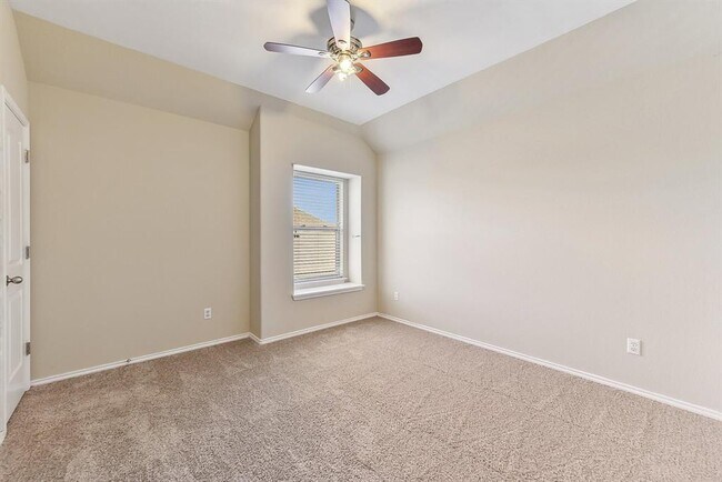 Building Photo - 121 Snowdrift Trail