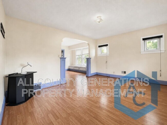 Building Photo - 3571 E 108th St