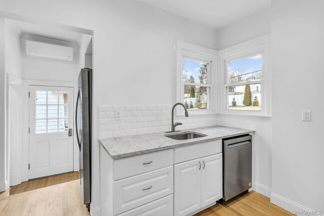 Building Photo - 475 Dobbs Ferry Rd