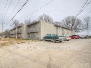 Building Photo - 109 S 9th St