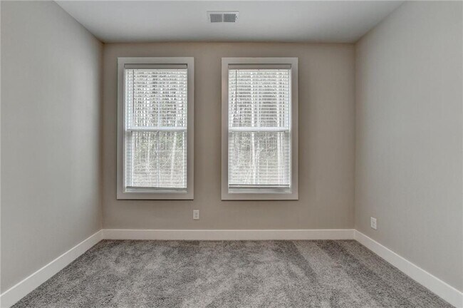 Building Photo - 106 Pinecone Pkwy