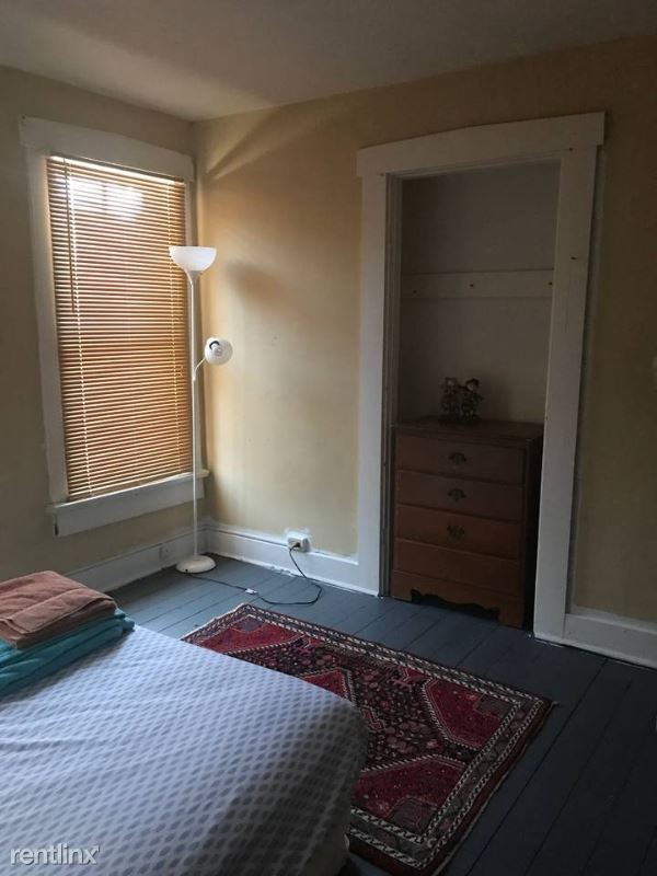 Building Photo - 3 br, 1 bath House - 121 Fairground Ave