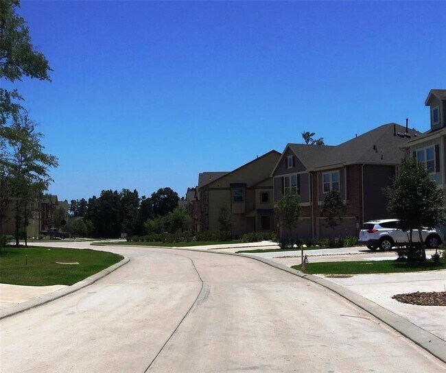 Building Photo - 219 Biltmore Loop