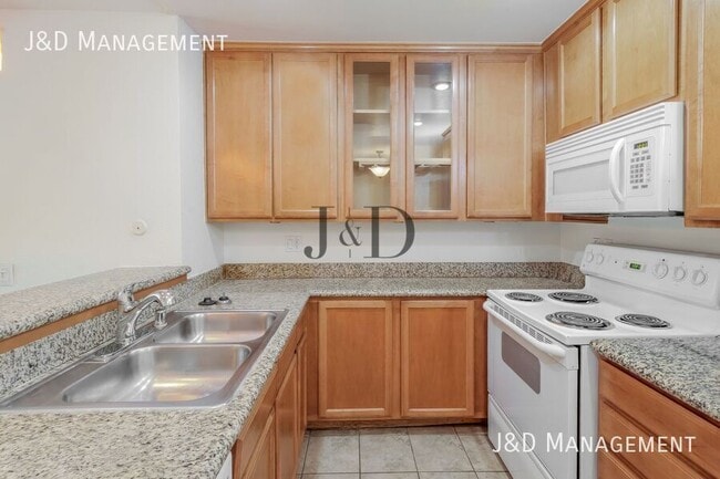 Building Photo - 7747 Margerum Ave