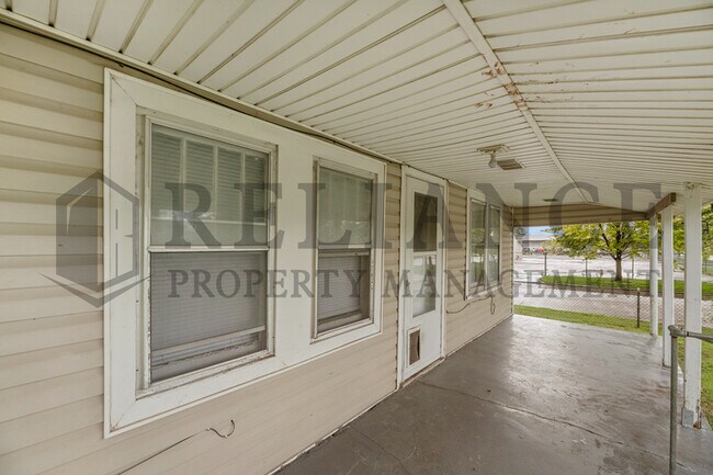 Building Photo - 1501 S Walnut St