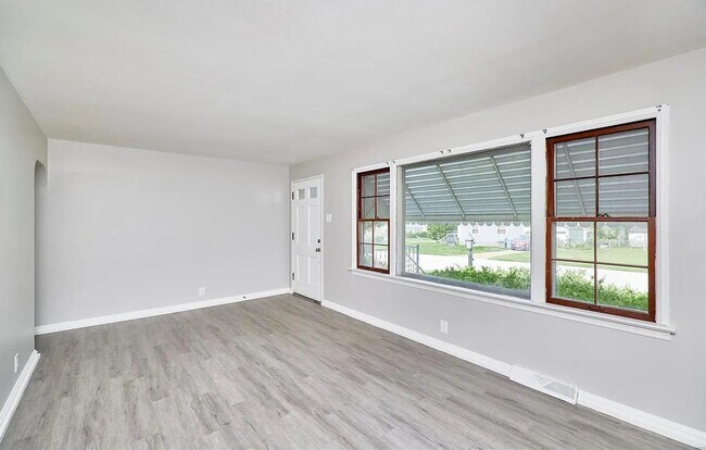 Building Photo - 6108 Eaton Dr