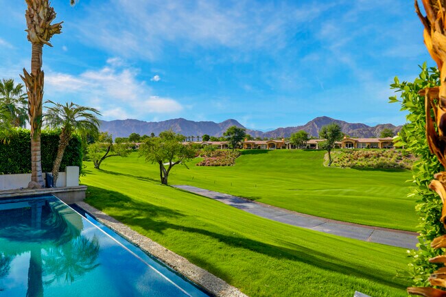 Building Photo - 48275 Vista Calico