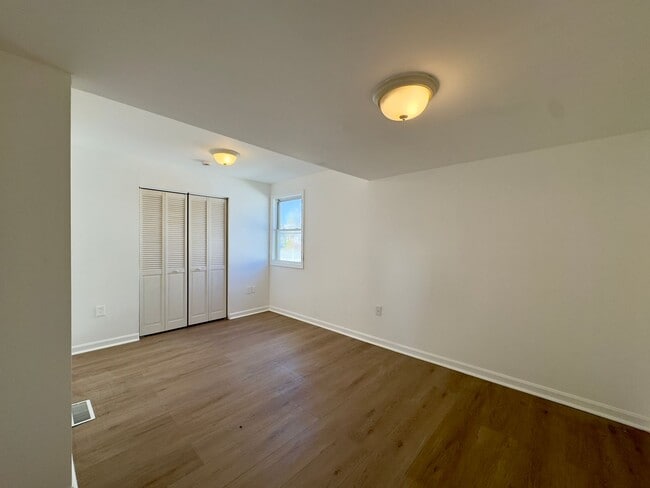 Building Photo - Charming 4 Bedroom/2 Bathroom Home in Dundalk, MD!