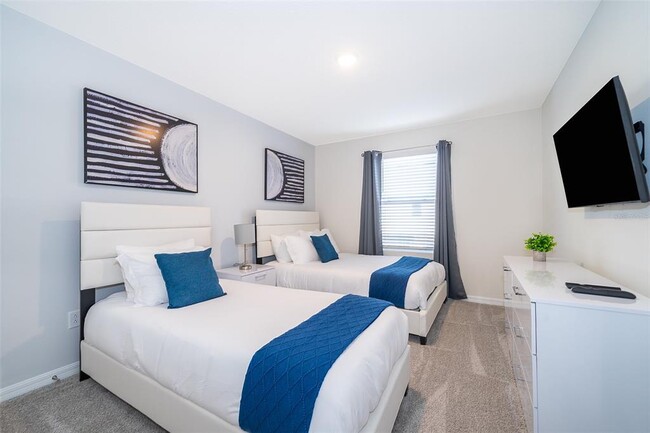 Building Photo - 1808 Tropical Palms Cir