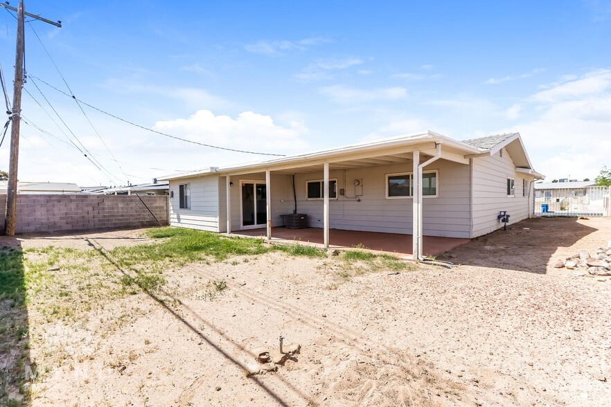 Building Photo - 4794 Beadle St