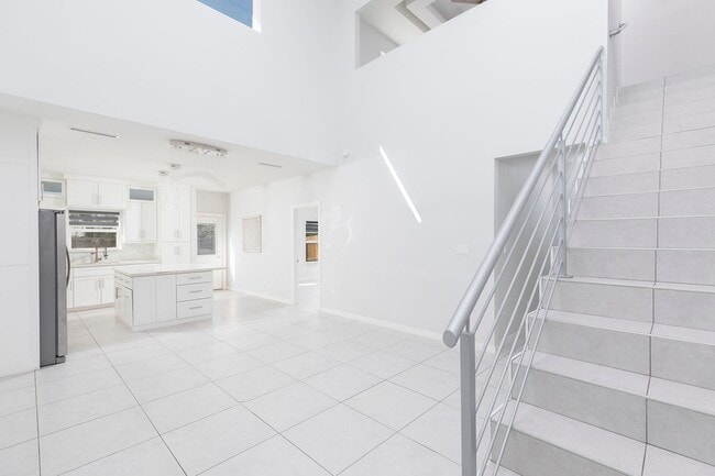 Building Photo - 1822 Sunset Dr