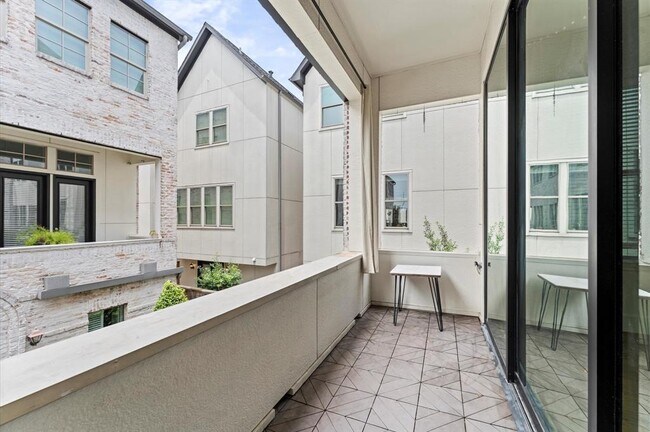 Building Photo - 4053 Leeland St