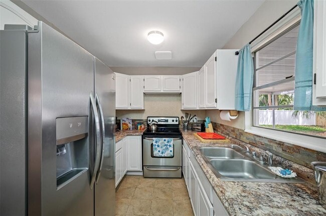 Building Photo - 4704 W Wyoming Ave