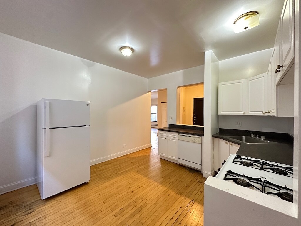 Building Photo - 1314 Oak Ave