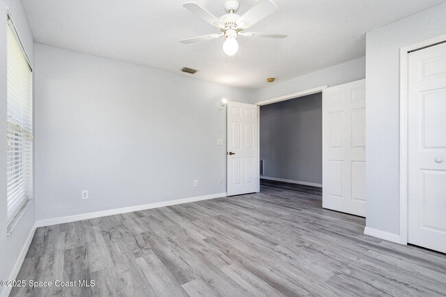 Building Photo - 651 Benton Dr