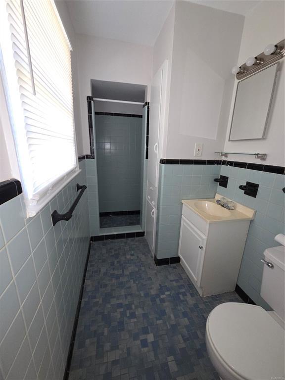 Building Photo - 157 Eton Rd