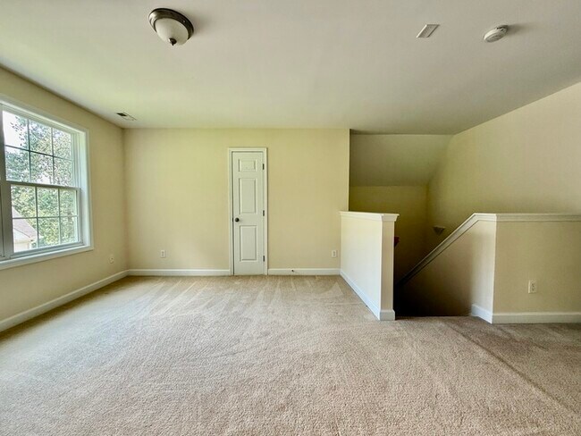 Building Photo - 410 Harkness Cir