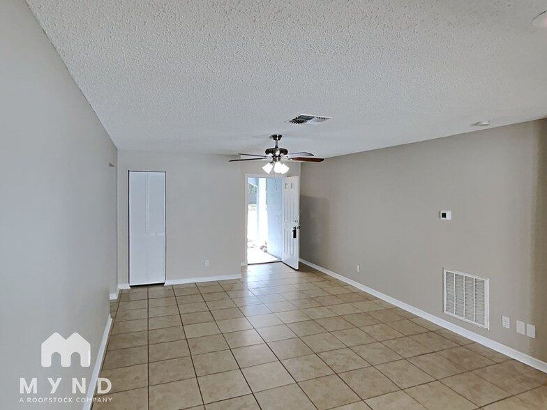 Building Photo - 604 Chilt Dr