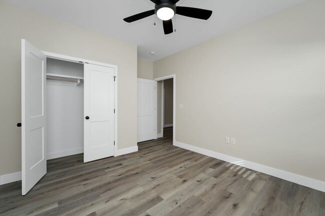 Building Photo - Hickory Village 55 Plus, LLC - 3700 E Cherry St Springfield, MO 65809