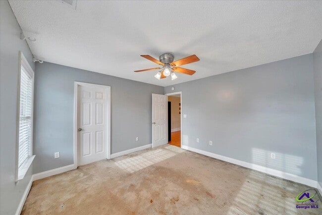 Building Photo - 210 Kenna Way