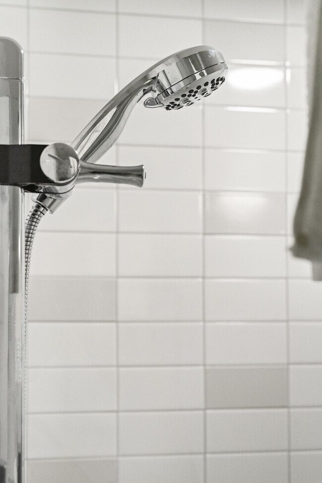 Building Photo - 280 Western Ave