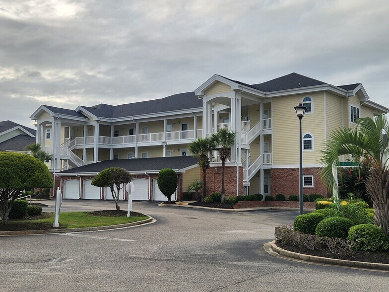 Building Photo - 4830 Carnation Cir