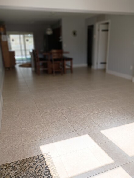 Building Photo - 416 Tudor Dr