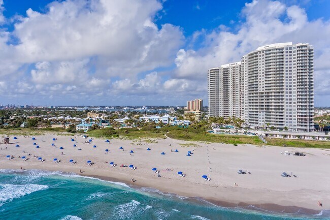 Primary Photo - 2700 N Ocean Dr