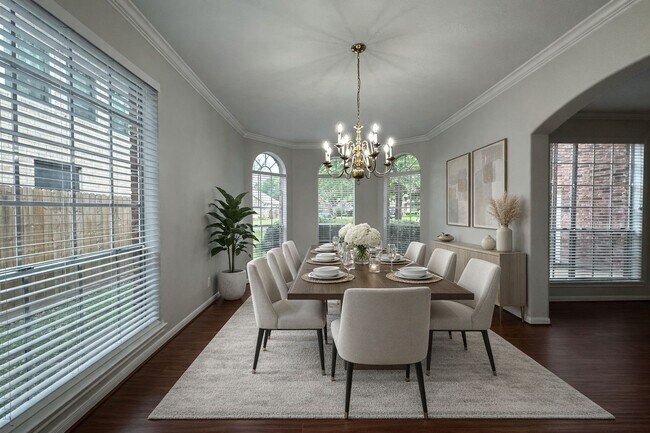 Building Photo - 9210 Memorial Grove Dr