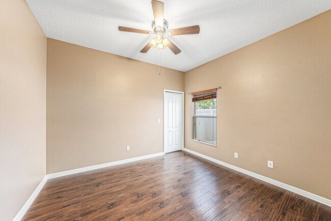 Building Photo - 1843 Mira Lago Cir
