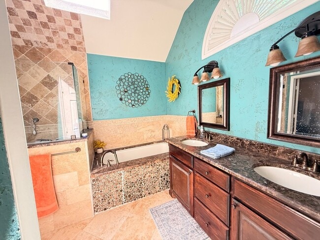 Building Photo - 4313 Creekstone Dr