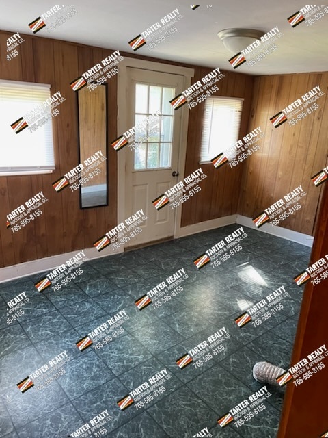 Building Photo - 533 W Franklin St