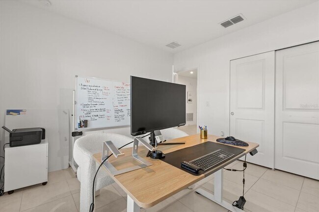 Building Photo - 375 Pink Ibis Bnd