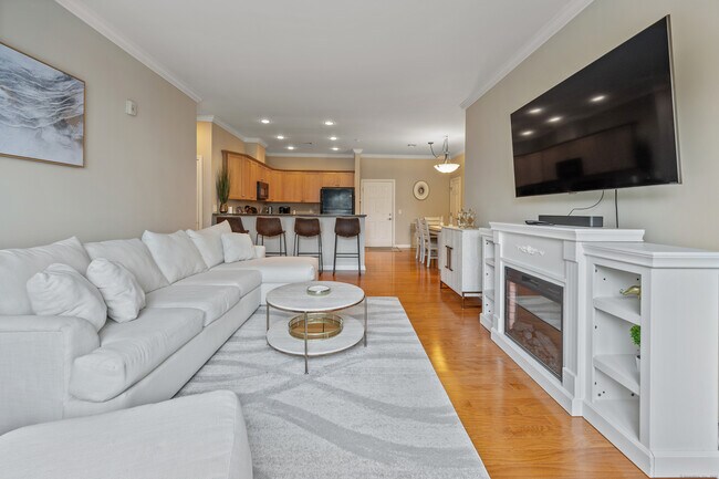 Building Photo - 1 King Philip Dr