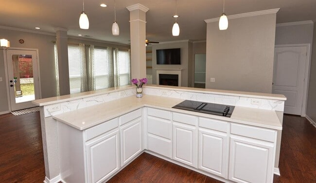 Building Photo - 8517 Sweet Cherry Dr