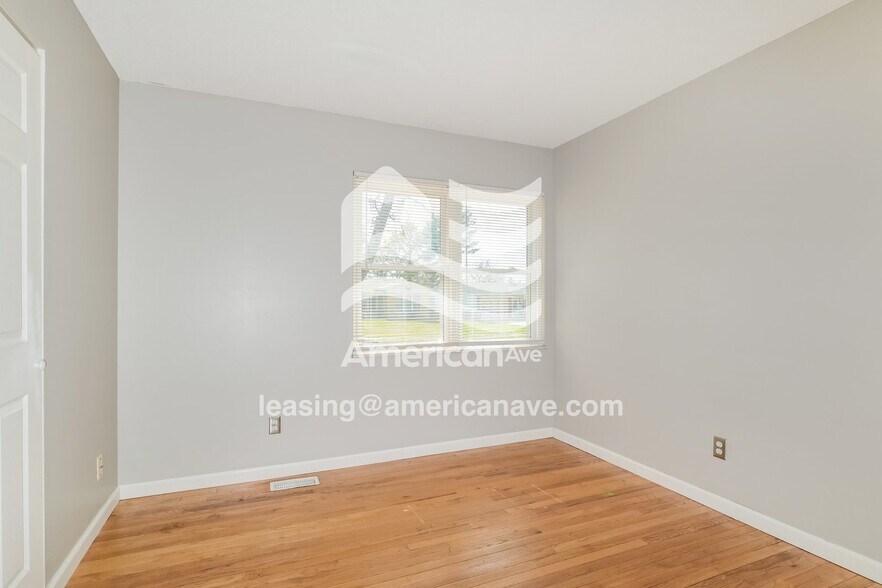 Building Photo - 2275 Cottontail Dr