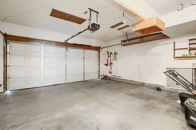Building Photo - 4298 Sumac Ct