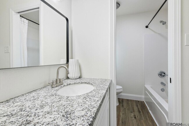 Building Photo - 210 Centerville St NE