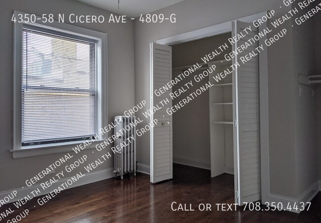 Building Photo - 4350 N Cicero Ave