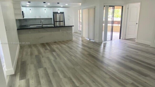 Building Photo - 8810 SW 123rd Ct