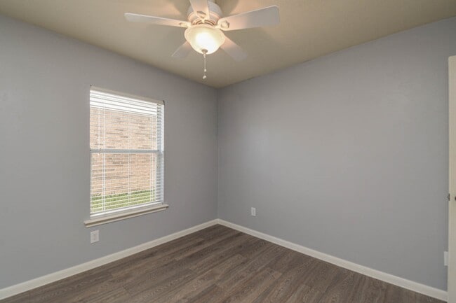 Building Photo - 8203 Nagy Hill St