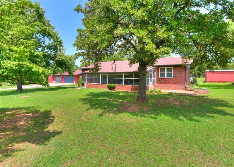 Building Photo - 11500 Canyon Oaks Dr