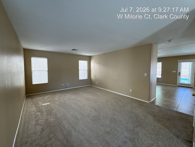 Building Photo - 3 Bedroom House with Pool