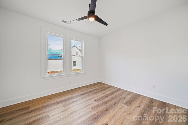 Building Photo - 1703 Lowder St