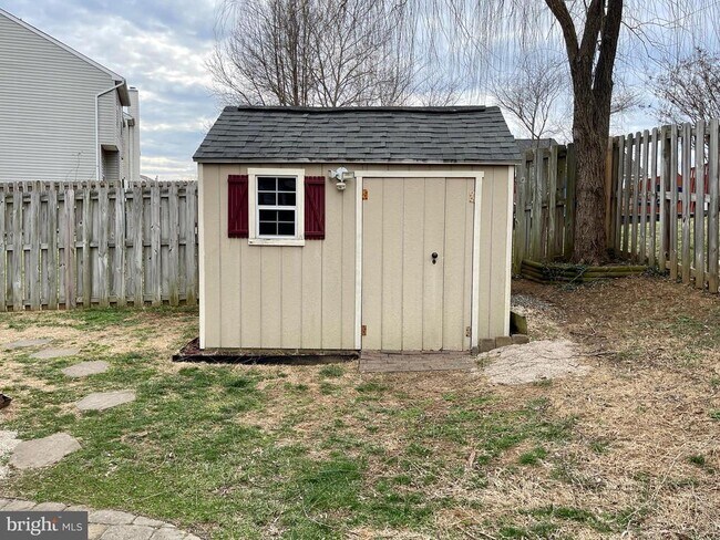 Building Photo - 501 Tolbelt Ct