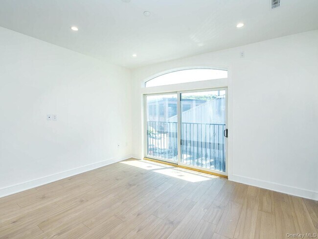 Building Photo - 24 Lumber Rd