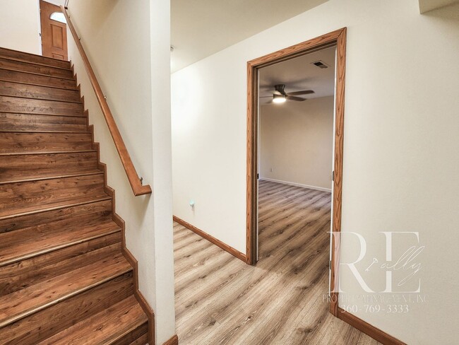 Building Photo - Rambler with 2-Car Garage, RV/Boat Parking...