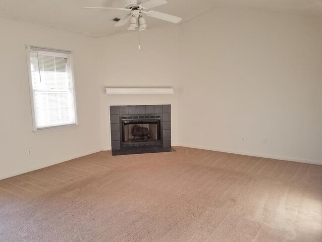 Building Photo - 1317 Westpointe Drive