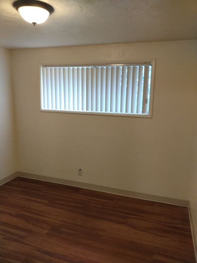 Building Photo - Adorable 2 Bedroom Home!